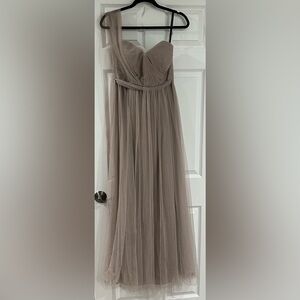 Jenny Yoo - Annabelle Soft Tulle Dress- in Mink Grey